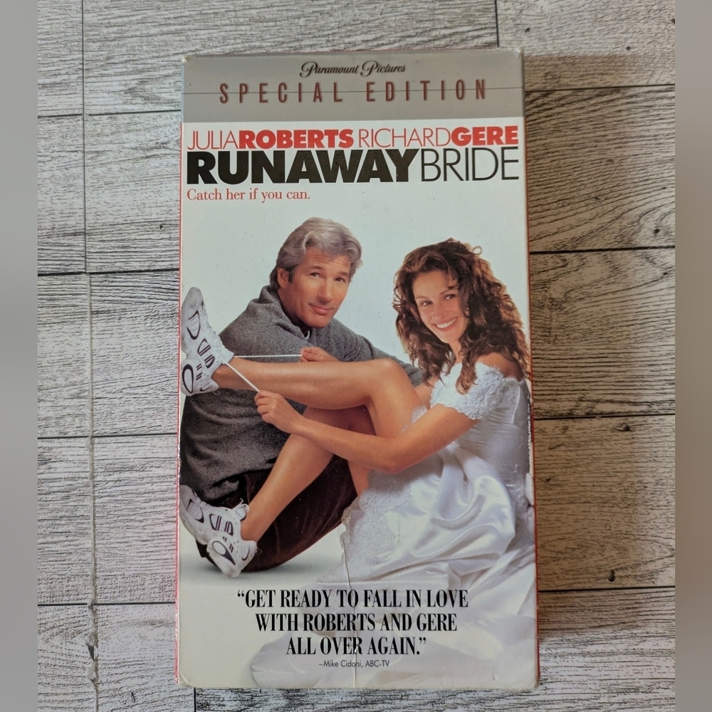 Runaway Bride Special Edition VHS Tape